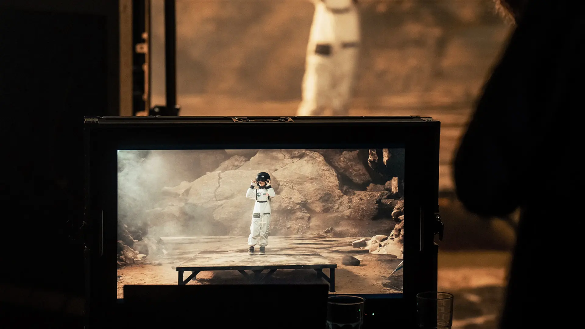 HYBRID category bespoke production keyvisuals 01 02