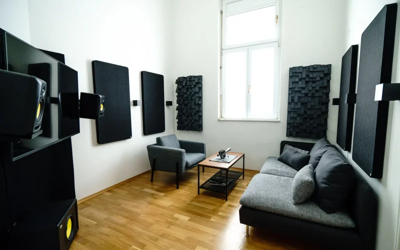 TRvp_THE_RENDERERS_Meeting_Lounge_2